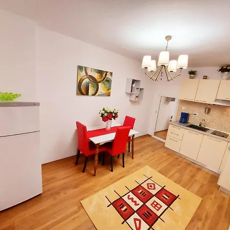 Casa Dusa - Apartament Crisstina * Брашов