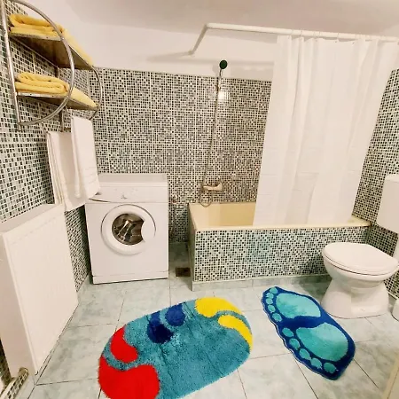Апартаменти Casa Dusa - Apartament Crisstina Брашов